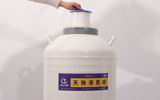 液氮生物容器蓋子怎么不密封呢？